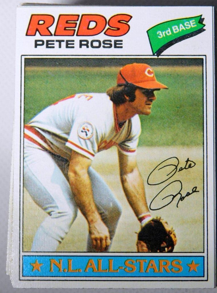 100 - Topps Baseball Cards Including Pete Rose, All 1977 in Near Excellent Condition (1 of 4)