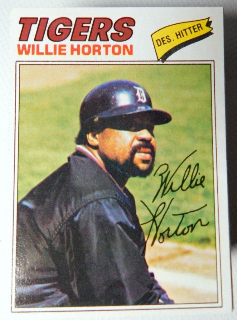 60- Topps Baseball Cards Including Willie Horton, All 1977 in Near Excellent Condition: 60 Topps baseball cards from the 1977 series Cards are noted to be in pristine condition, with no visible signs of wear An excellent representation of vintage baseball memorabilia, ideal for