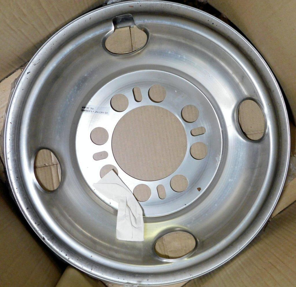 Pacific Dualies Simulated Custom Wheels, 16-Inch Dualie, 8 Lug - 7