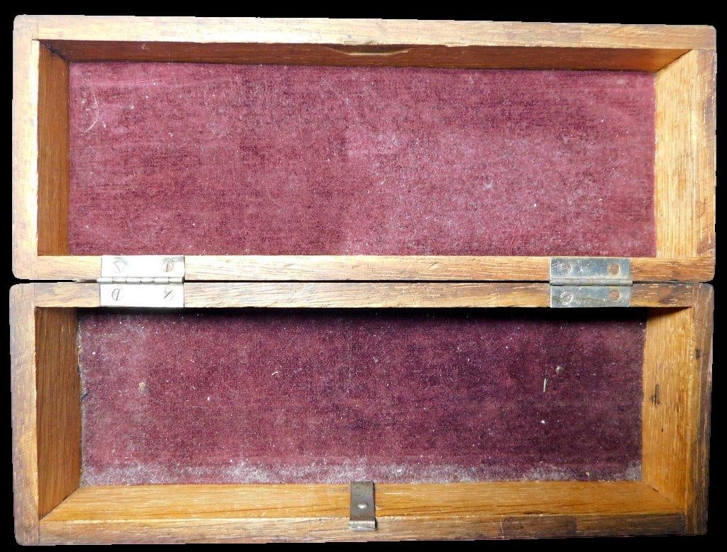Wheeler & Wilson Manufacturing Co. Antique, Hand-Carved Wooden Accessory Box - 9