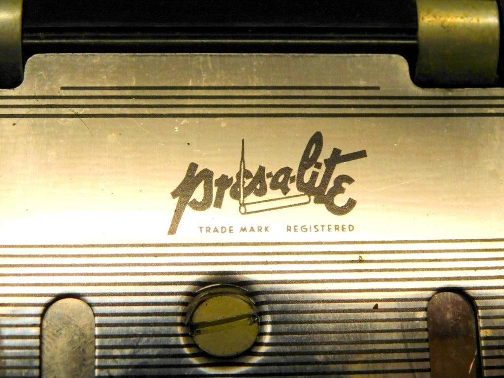 Pres-A-Lite Automatic Cigarette Lighter w/ Original Box - 6