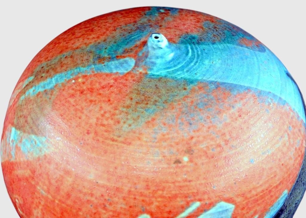 Toshiko Takaezu Closed Form Moon Pot Vessel w/ Rattle - 2