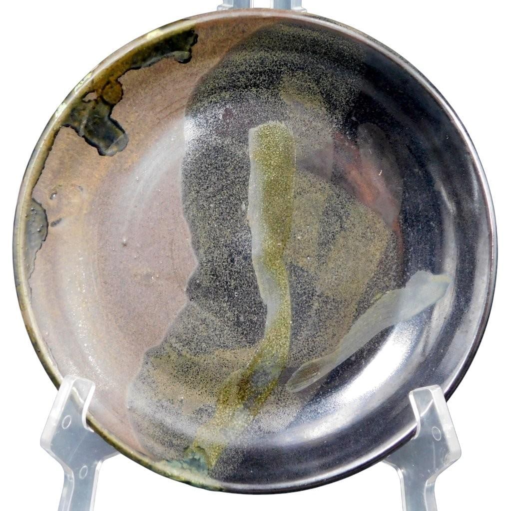 Toshiko Takaezu Ceramic Plate: Toshiko Takaezu American listed artist Toshiko Takaezu (b. 1922, Pepeekeo, Hawaii - d. 2011, Honolulu, Hawaii) Glaze is earth tone colored with free form design White spots/areas shown are not