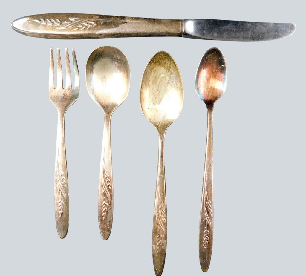Community Silverware Set w/ Wheat Pattern Design (1 of 6)