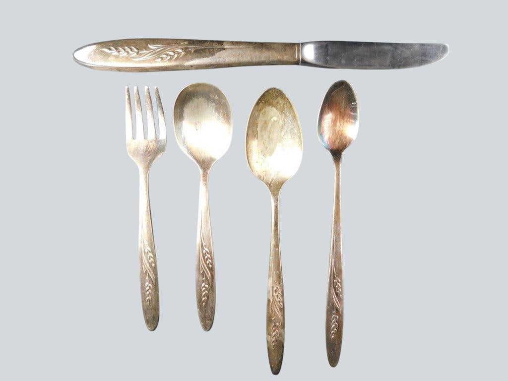Community Silverware Set w/ Wheat Pattern Design - 2