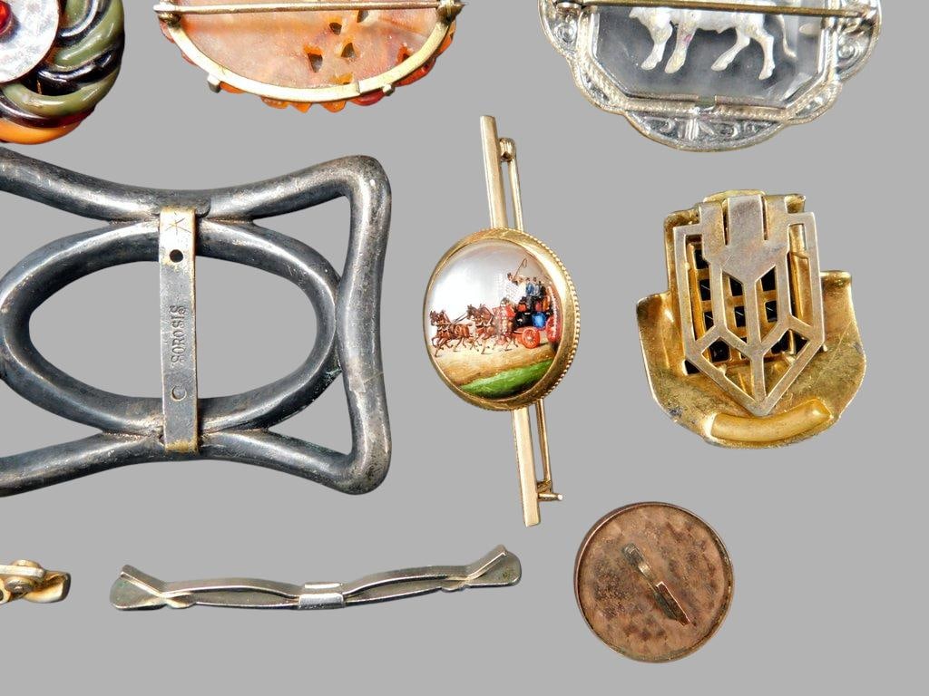 Grouping of Small Decorative Brooches and Accessories - 13