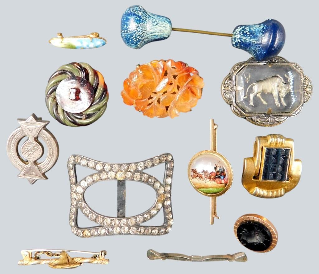 Grouping of Small Decorative Brooches and Accessories - 3