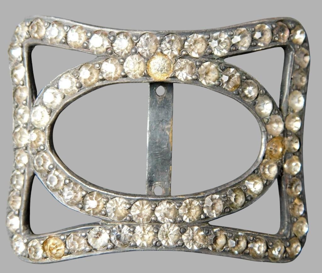 Grouping of Small Decorative Brooches and Accessories - 7