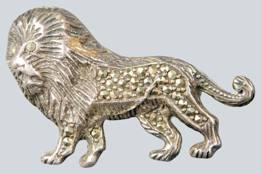 Jewelry and Decorative Items Including Scarab Bracelet, Brooches, and Thimbles - 18
