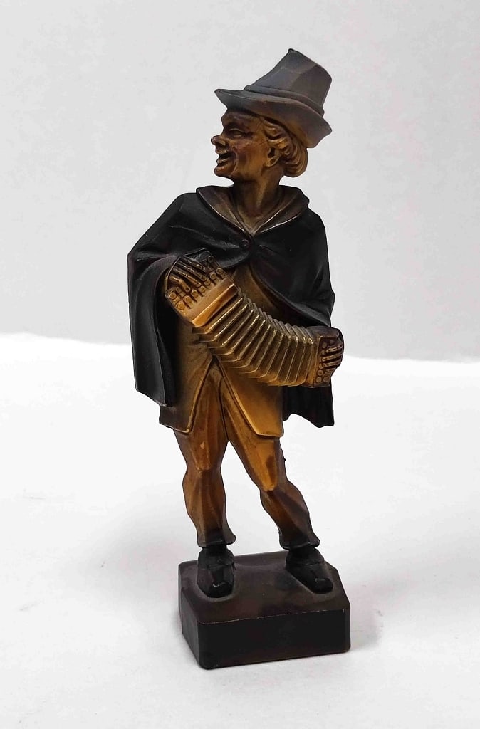 Holzfigur Akkordeonspieler: Antike handgeschnitzte Holzfigur Akkordeonspieler Höhe ca. 14cm, Breite ca. 5,5cm Interne Nummer A0161100086