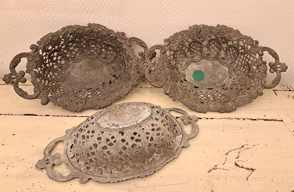3 Stk. historische Zinnschalen (1 of 3)