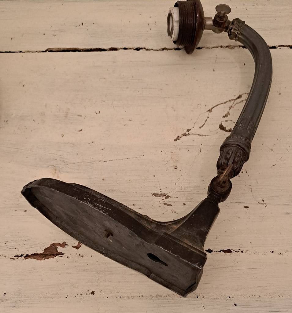 Antiker Lampenfuß Teileträger (1 of 1)