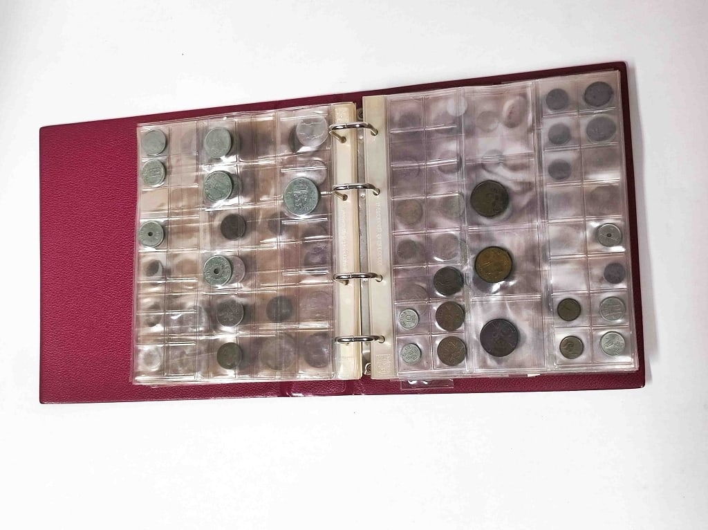 Antikes Münzalbum: Münzalbum versch. Münzen aus aller Welt ab ca. 1900, mind. 220 Stk. aus Sammlungs Auflösung Interne Nr. A0160400024
