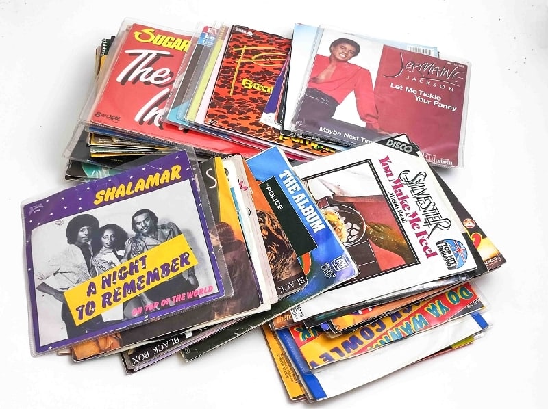 Konvolut Singels: Konvolut Vinyl Singles, versch. Genres, Künstler, Jahrzehnte, mind. 50 Stk, Sammlerstücke Interne Nr. A0171400084