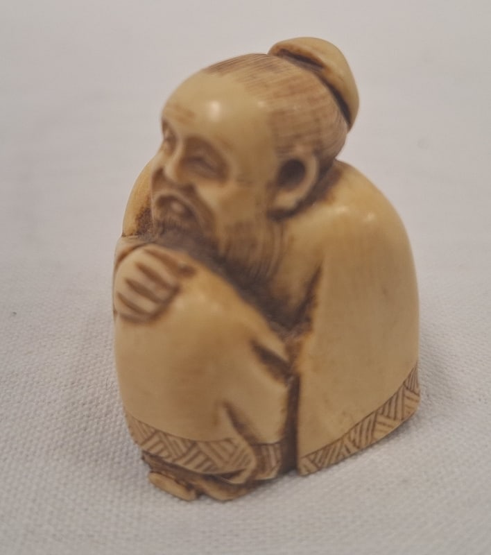 Japan. Netsuke (1 of 2)