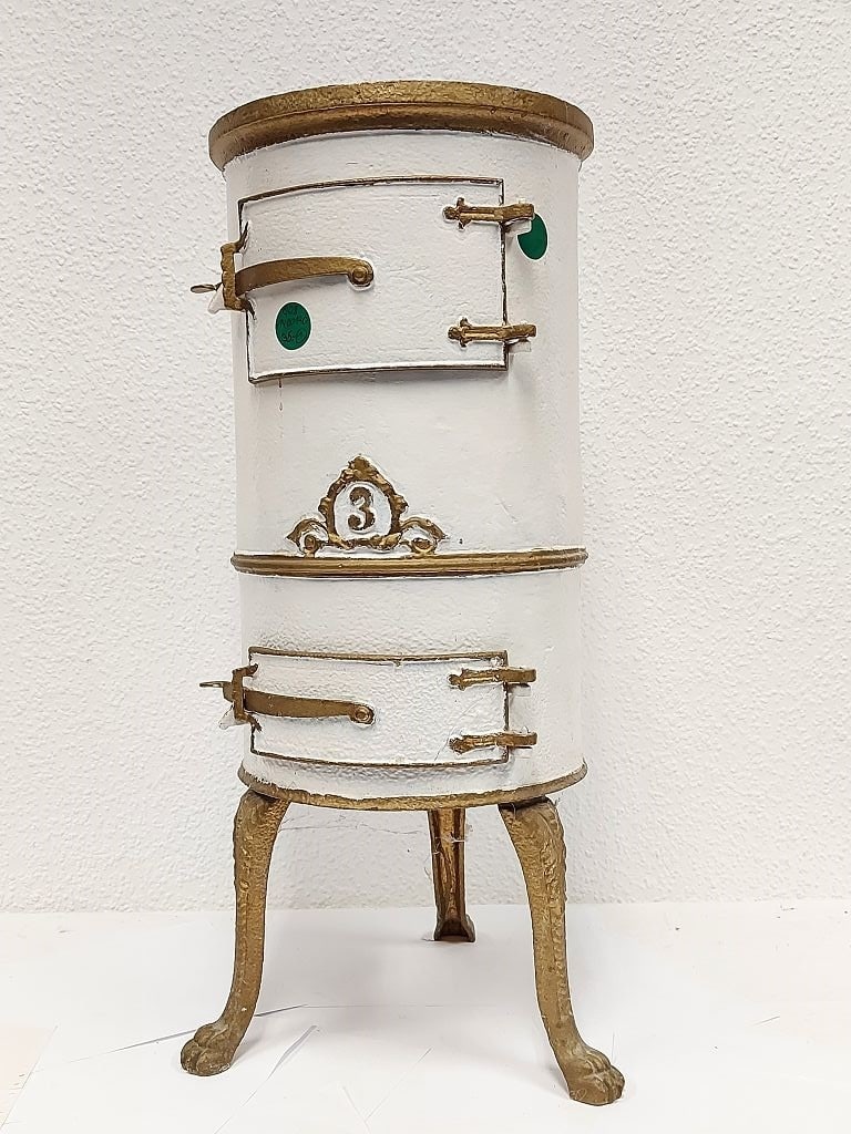 Antiker Ofen Poele à bois: Antiker Jugendstil Ofen, Holzofen, Höhe ca. 65cm, Ø ca. 27cm, weiß/gold bemalt, Funkt. ungepr. Interne Nr. A017/0081400189