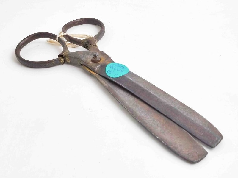 XL antike Tuchschere 18 Jh.: XL antike osmanische Tuchschere, handgeschmiedet wohl 18 Jh., Länge ca. 32cm Interne Nr. A0171600007