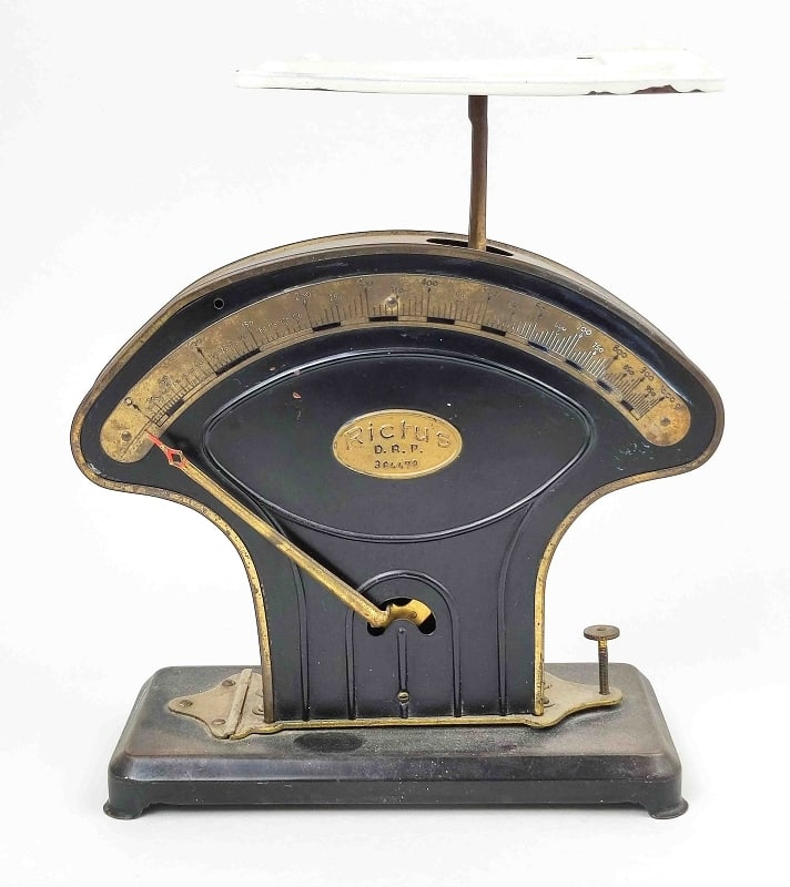 Antike Bauhaus Küchenwaage: Antike Bauhaus Küchen/ Briefwaage, Marke Rictus, Maße ca. 25 x 23 x 10cm Interne Nr. A0171400123