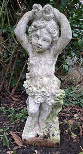 Garten Skulptur Putto mit Rosen: Antike Garten Skulptur Putto mit Rosen verm. Steinguss, Maße ca. 61 x 25 x 20cm, Gewicht Interne Nummer A0171400309