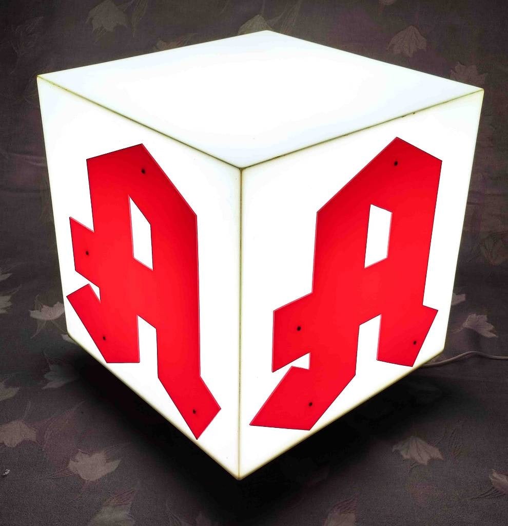 XL Leuchtkasten Apotheken A: Aus Apothekenauflösung XL Leuchtkasten Würfel Leuchtreklame Apotheken A (ohne Kelch Aeskulab Äskulapstab Schlange Motiv) hochwertige Plexiglas Ausführung mit CNC gefrästen A, 4 Stk. incl
