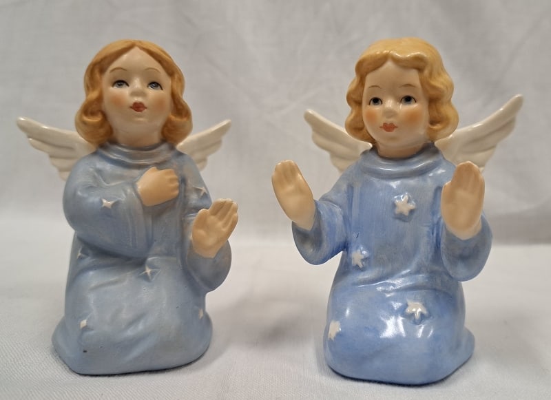 2 Stk. Goebel Engel: Zwei Goebel Porzellan Engel, Maße ca. 10 x 18cm, unbest. Sammlerstücke Interne Nummer A0171300000