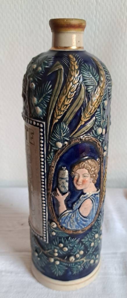 Antike Keramikflasche Schlichte Sternhagen: Antike Keramikflasche um 1920 Traditionsbrennerei Schlichte, Sternhagen, Aufschrift Etikett "Höchster Preis, Düsseldorf 1902" , Höhe ca. 23 cm, im Stand gemarkt Interne Nr. A0171400073
