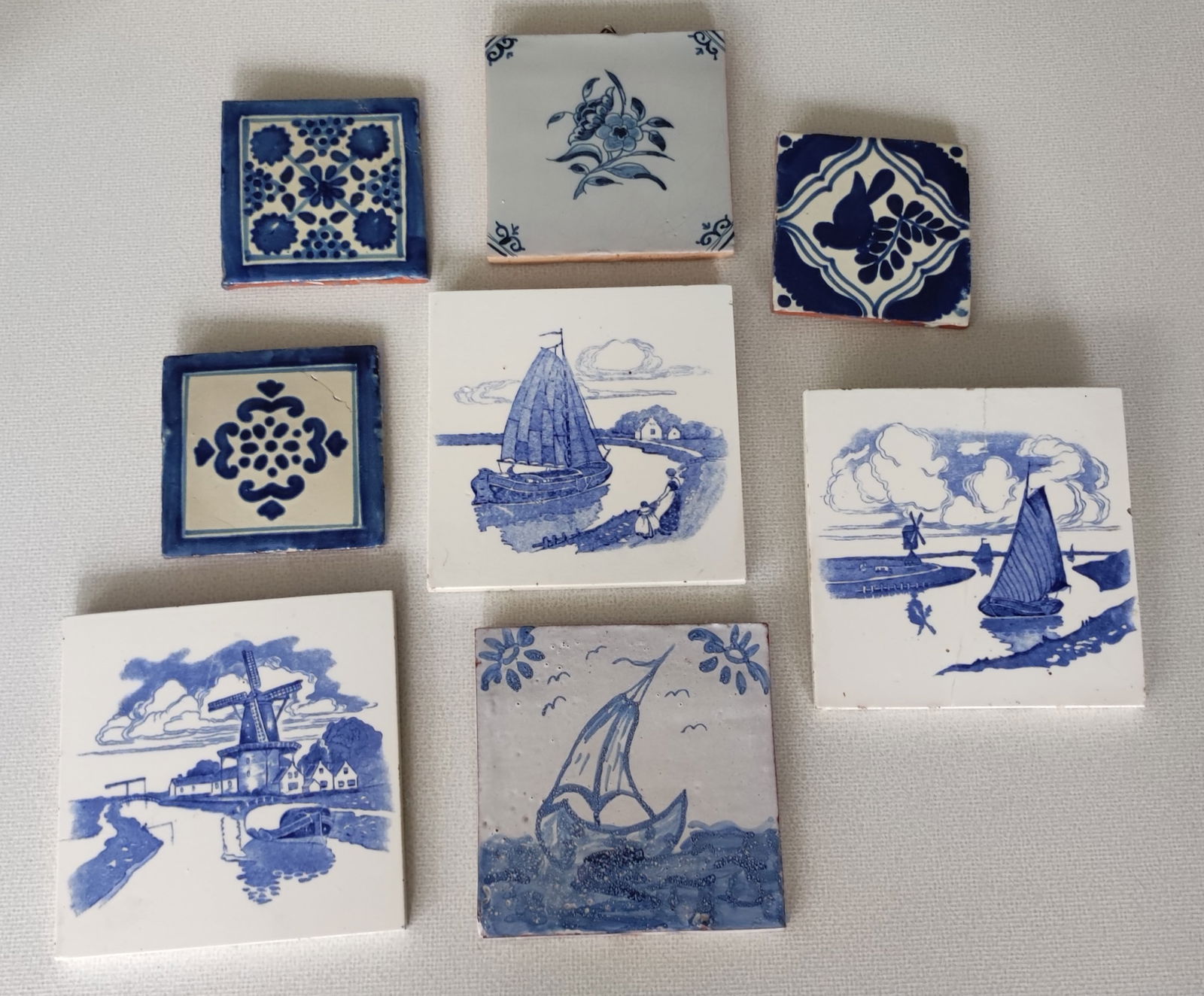 Konvolut antike Fliesen: Konvolut antike Fliesen, versch. Größen von ca. 10,5 x 10,5cm - ca. 15,5 x 15,5cm Höhe, Marken, Jahrzehnte, teuil. best & besch. Sammlerstücke Interne Nummer A0171400858