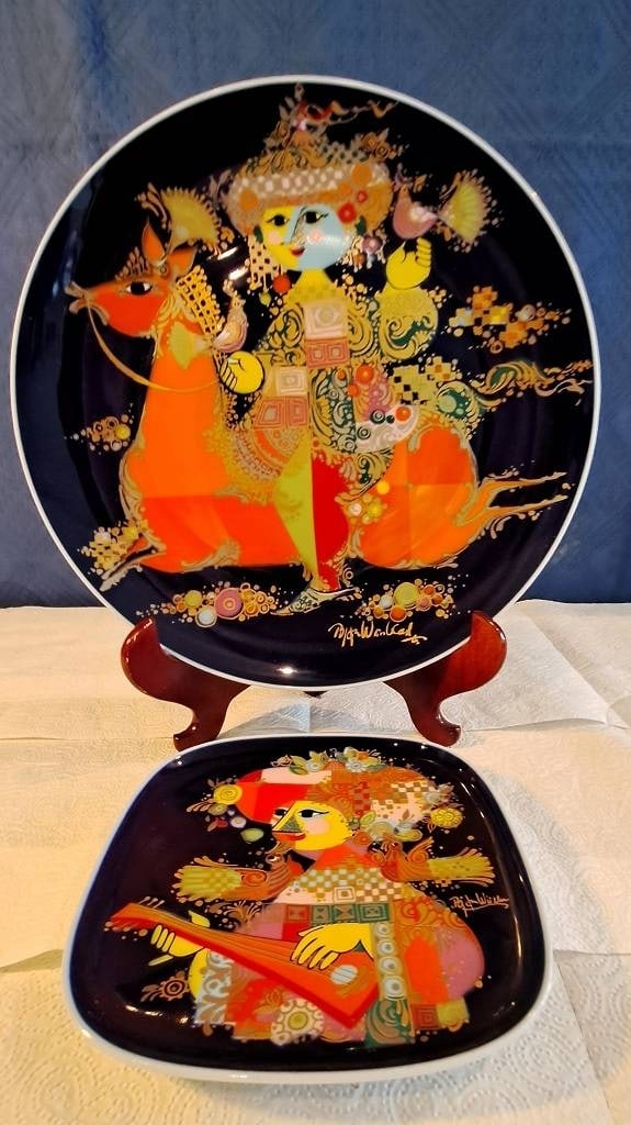 Wandteller Rosenthal Björn Wiinblad: Wandteller Rosenthal Studio Line Motiv Reiter Design Björn Wiinblad + Beigabe 1x Teller, beide Teile unbest. Interne Nr. A0171400459