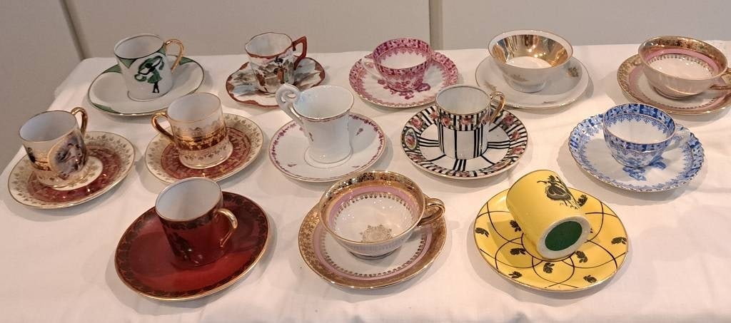 Konvolut Mokkatassen: Konvolut Mokkatassen, versch. Epochen, Dekore, Manufakturen, Größen etc. unbest. Sammlerstücke Interne Nr. A0171400409