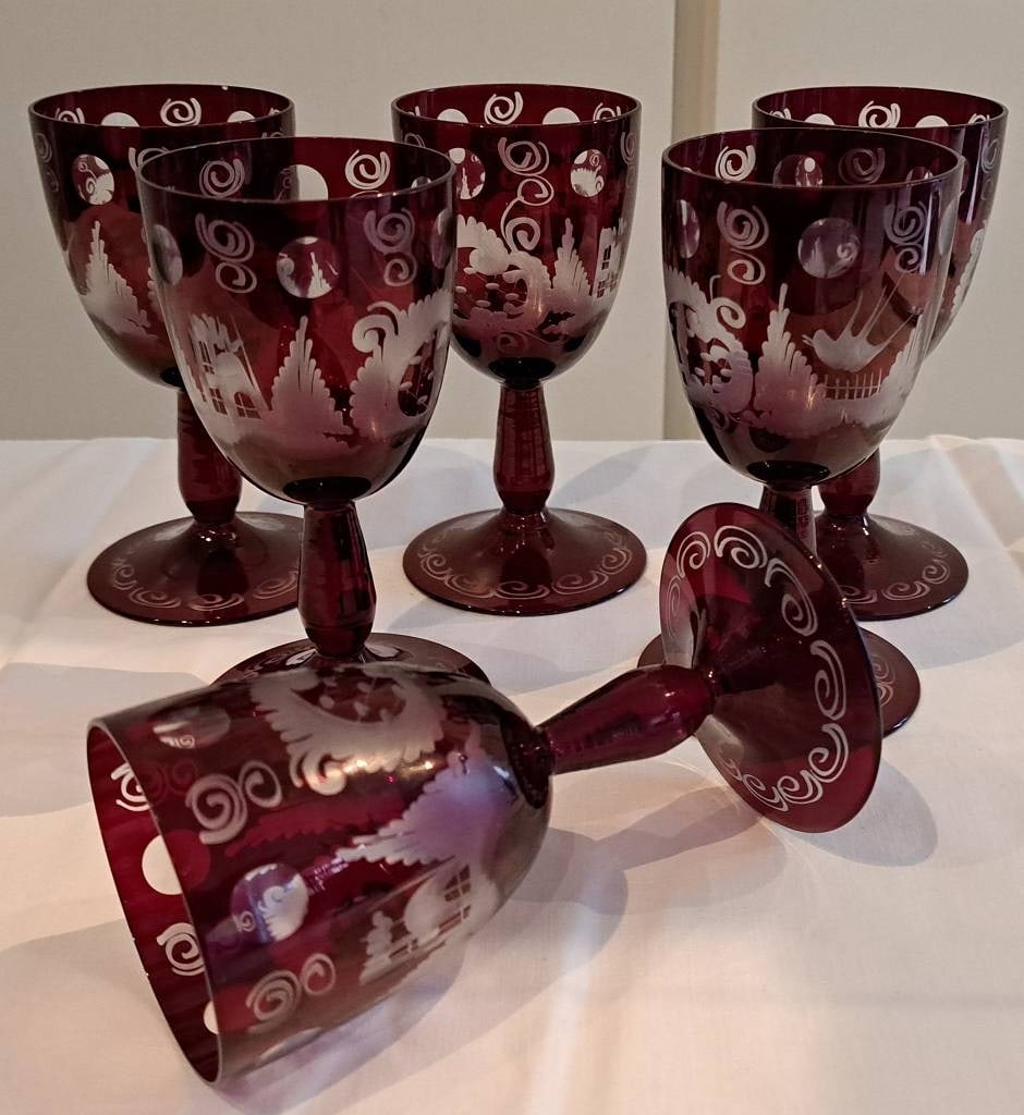 Sechs antike Oberstdorfer Rotglas Becher (1 of 3)