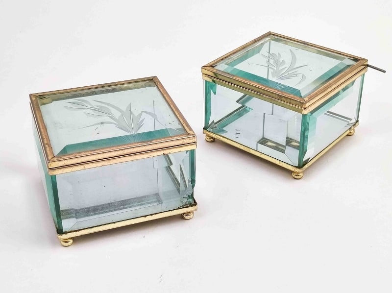 Antike Glasschmuckdosen: Zwei antike Glas Schmuckdosen Interne Nummer A0171400113