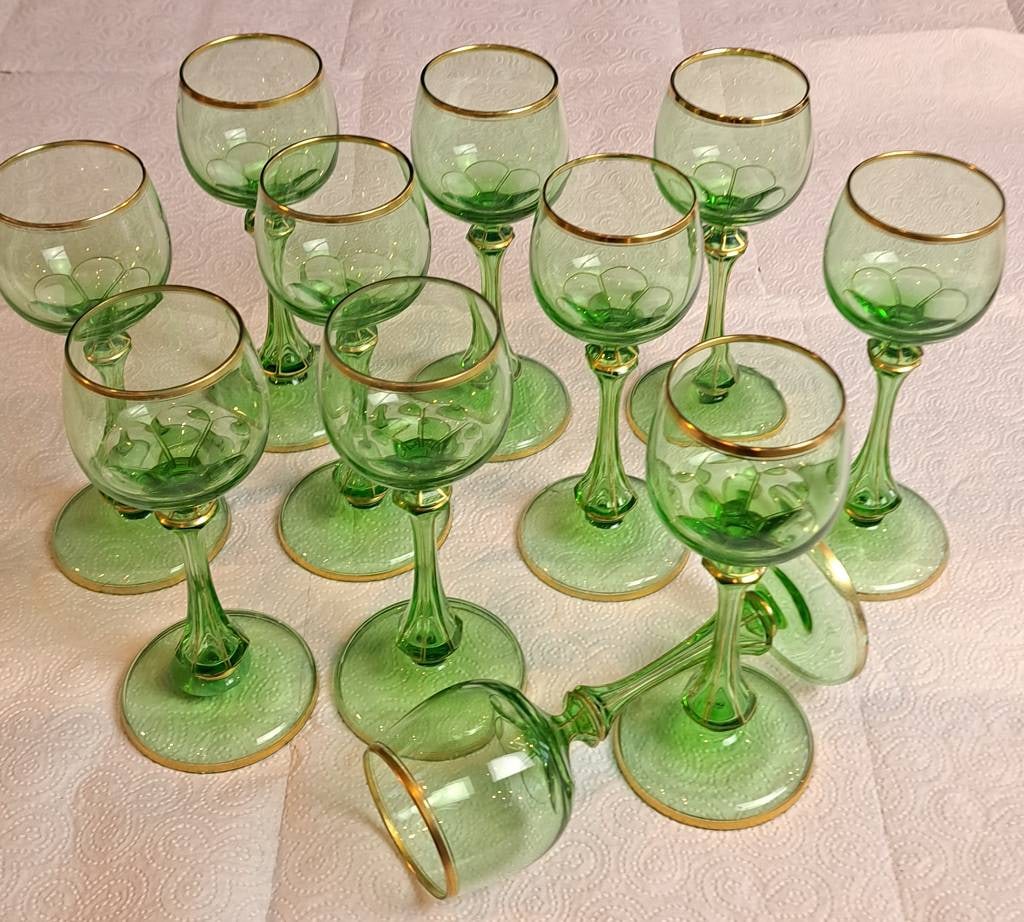 Neun antike Weingläser - 6