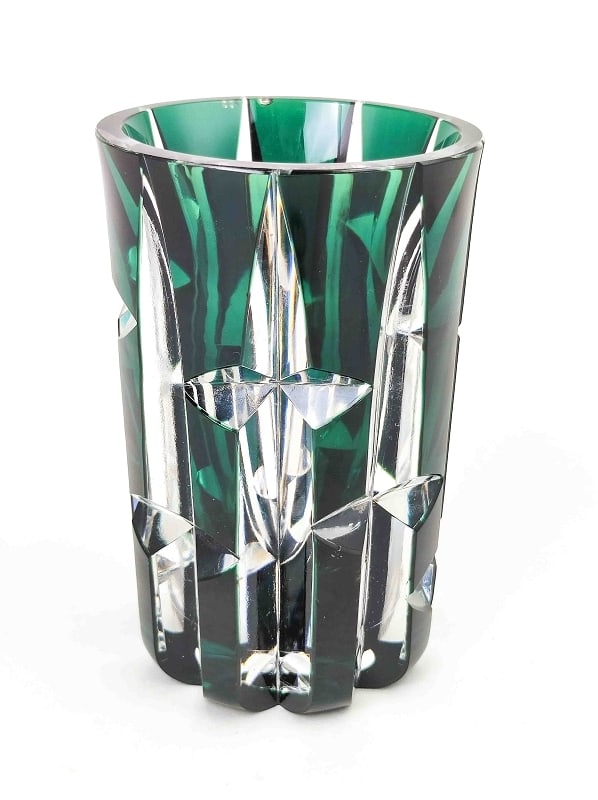 Antike massive Glasvase: Antike Glasvase, sehr massiv und schwer, Gewicht ca. 940g, Höhe ca. 12cm, Ø unten ca. 7,5cm, unbest. Vitrinenobjekt Interne Nr. A0171400134