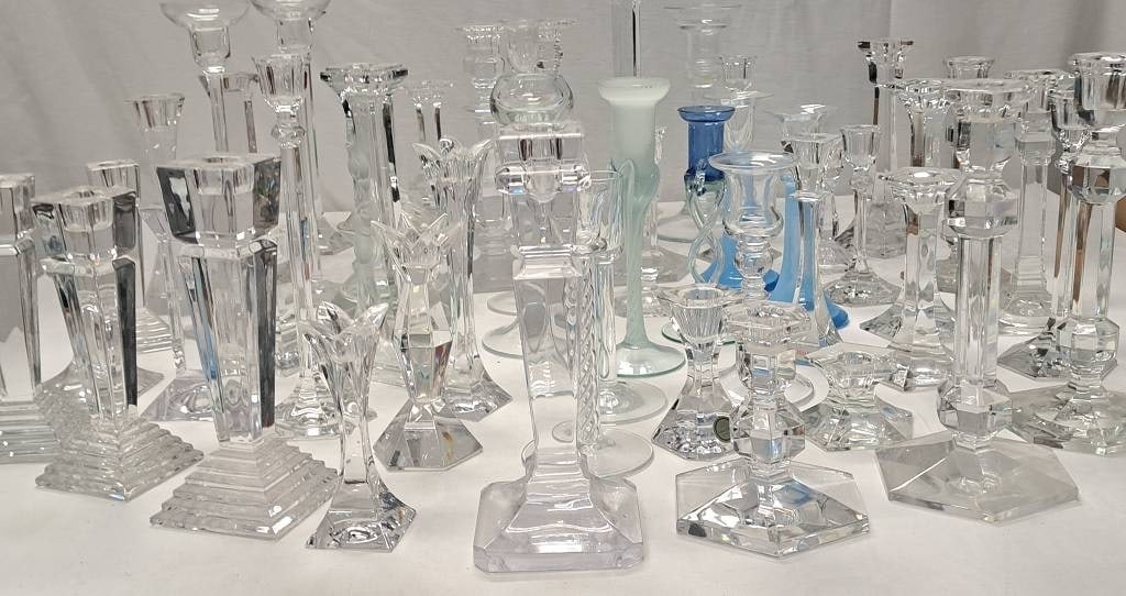 Konvolut Kerzenhalter: Großes Konvolut Kerzenhalter, min. 50 Stk., div. Hersteller, u.a. Rosenthal, Villeroy & Boch, Nachtmann, Leonardo, u.v.m., Maße Höhe ca. 5 - 29cm, alle unbest., aus exklusivem Nachlass Interne