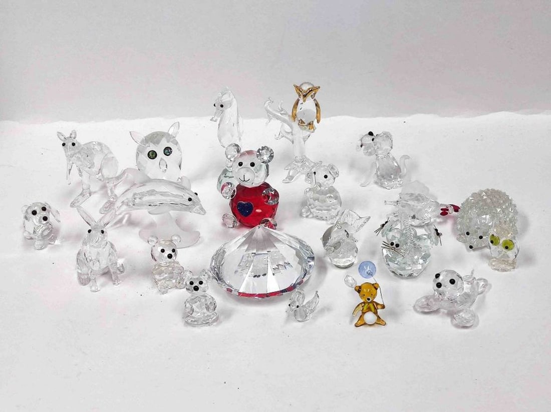 Großes Konvolut Glasfiguren: Großes Konvolut Glasfiguren versch. Motive, Herstellungszeiträume, Manufakturen, teilw. Swarovski Sammlerstücke Interne Nr. A0161400238