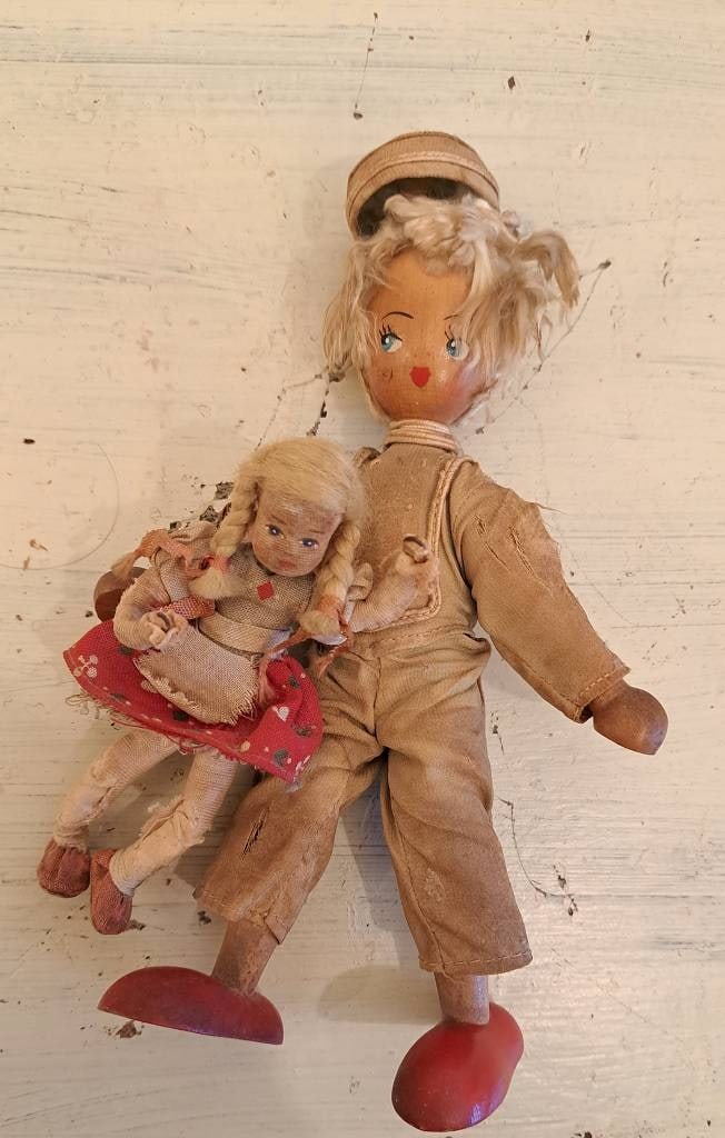 Zwei antike Biegepüppchen (1 of 1)