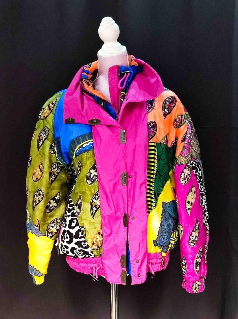 Vintage Head Skijacke: Vintage Head Sportswear Skijacke Windjacke Größe 38 sehr guter Erhaltungszustand, ohne Risse oder Flecken Interne Nummer A0161700000