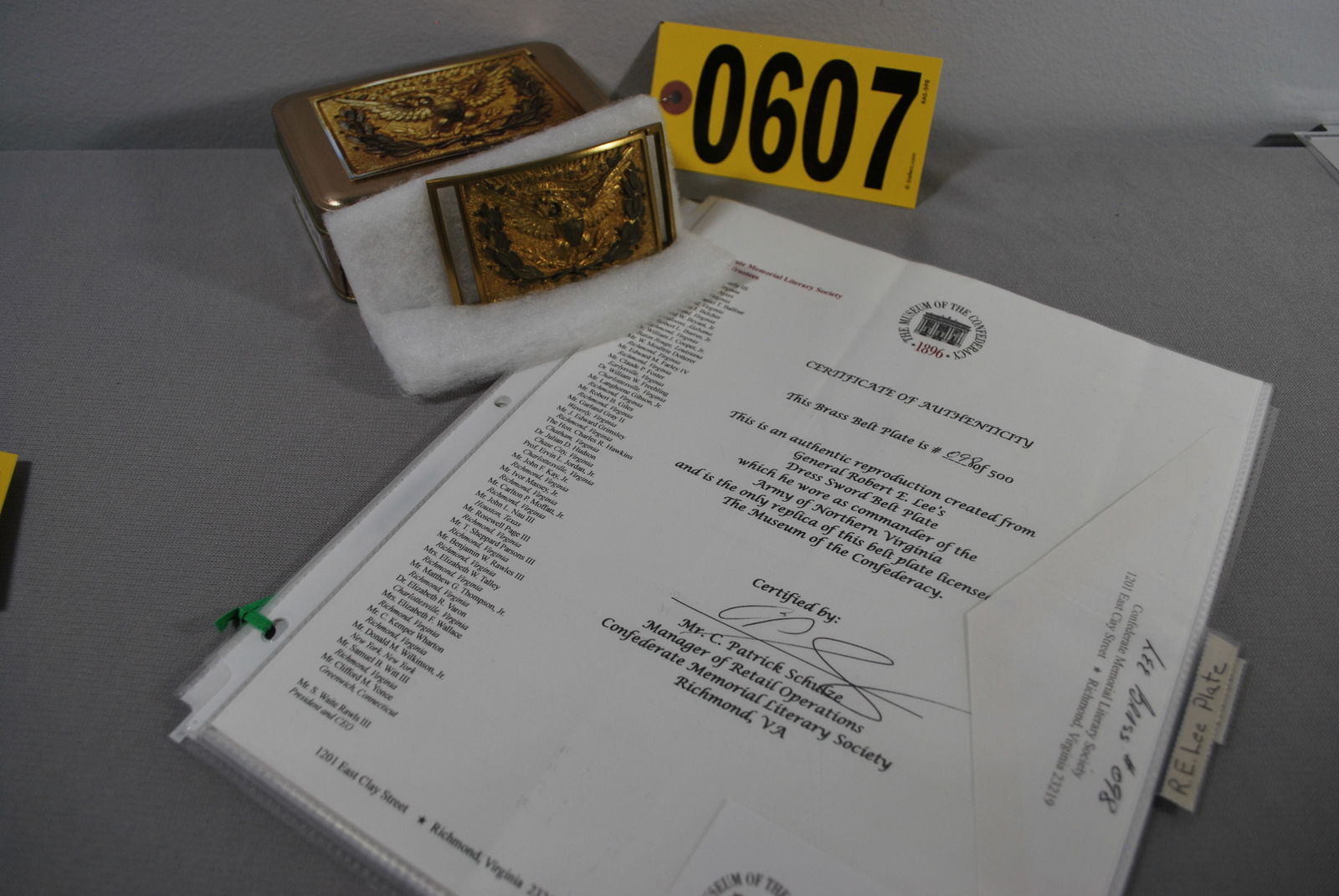 Confederate: Limited Edition Robert E. Lee brass sword belt plate: No. 98 from an edition of 500, created from Robert E. Lee's dress sword belt plate, with letter of authenticity