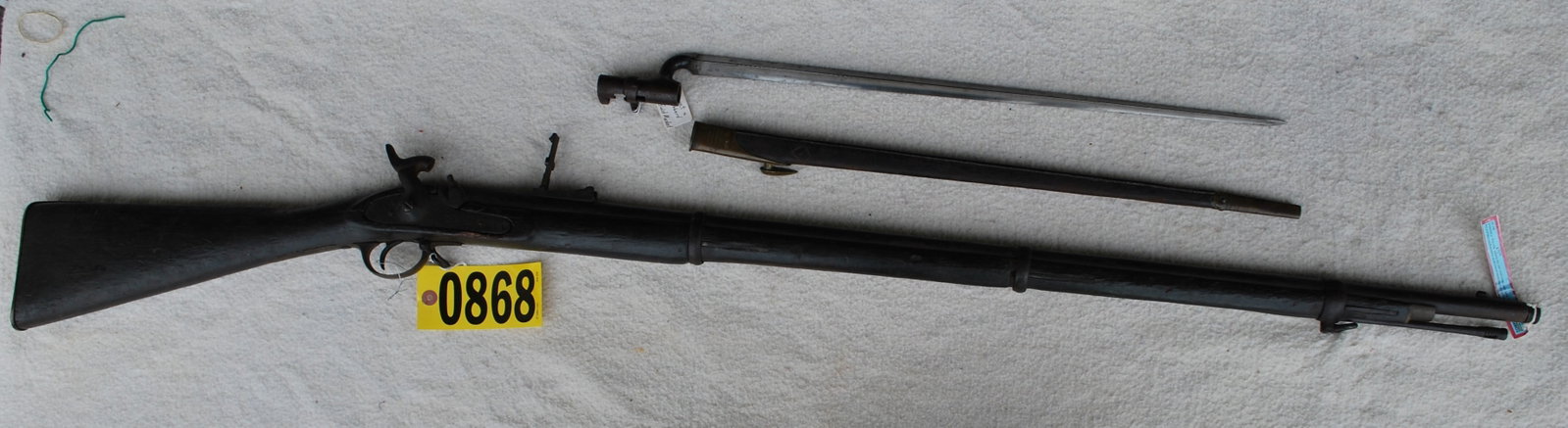 British P1853 .577 cal. 3-band Enfield style musket w/ bayonet & leather scabbard: lock doesn't index correctly, overall 54 and 7/8, barrel to breech 39 and 1/8, 40.75 to tang, with large file