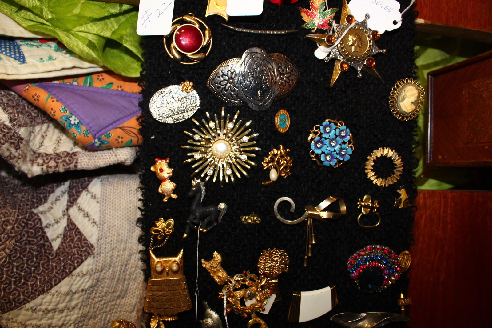 Lot of 25 Brooches and Fashion Pins (1 of 5)