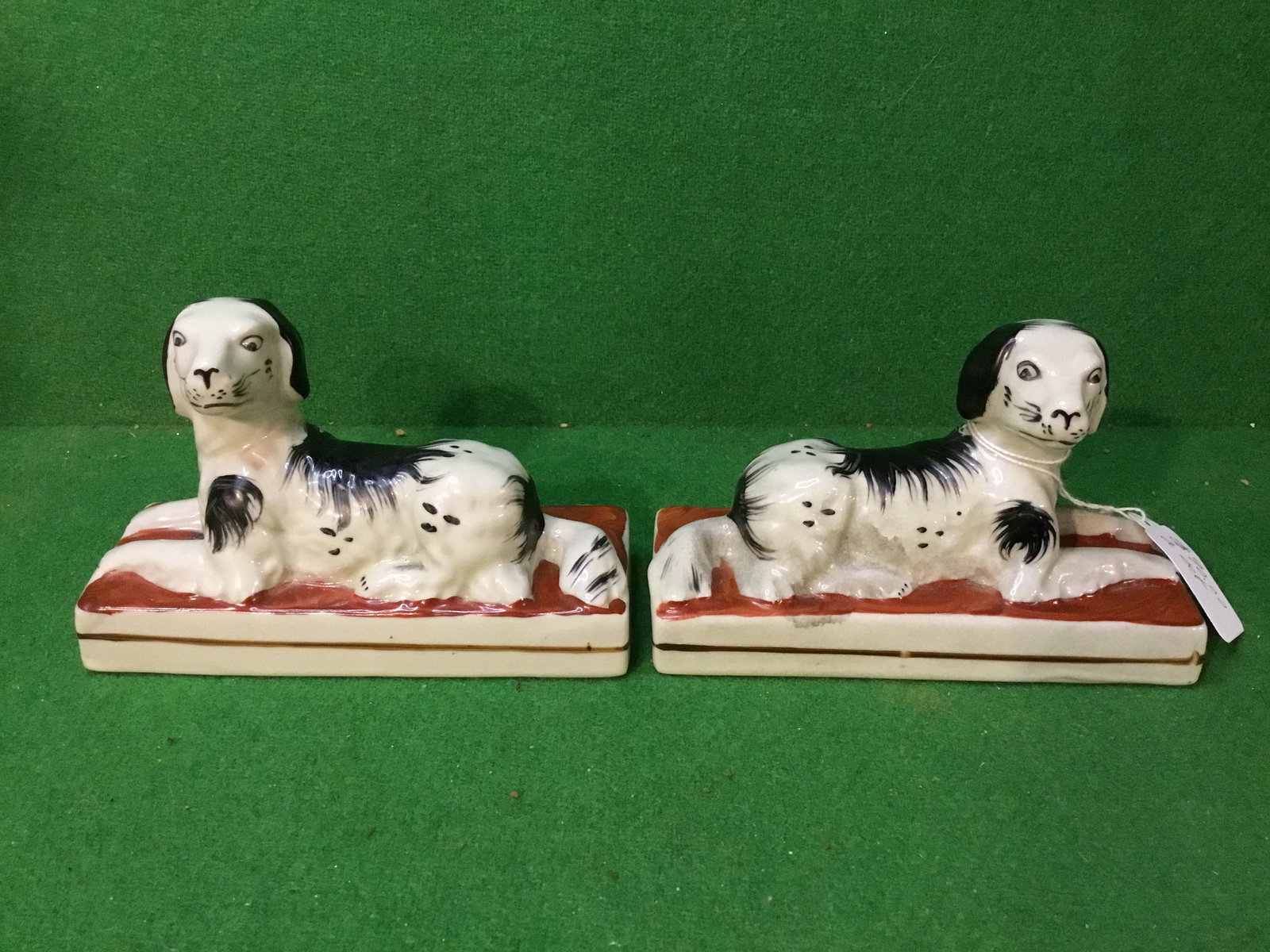 SET OF 2 Antique Staffordshire Black & White Reclining Spaniel Dogs (1 of 4)