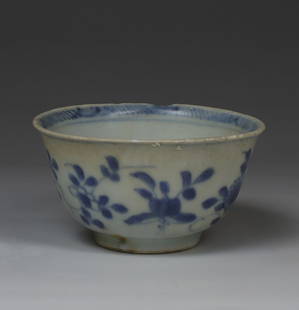 Chinese cup, Cau Mau shipwreck, Ex SOTHEBY'S: ITEM: Cup MATERIAL: Pottery CULTURE: Chinese, Ca Mau shipwreck PERIOD: 18th Century A.D DIMENSIONS: 40 mm x 71 mm diameter CONDITION: Good condition PROVENANCE: Ex Sotheby's, Amsterdam, Junuary 2007 