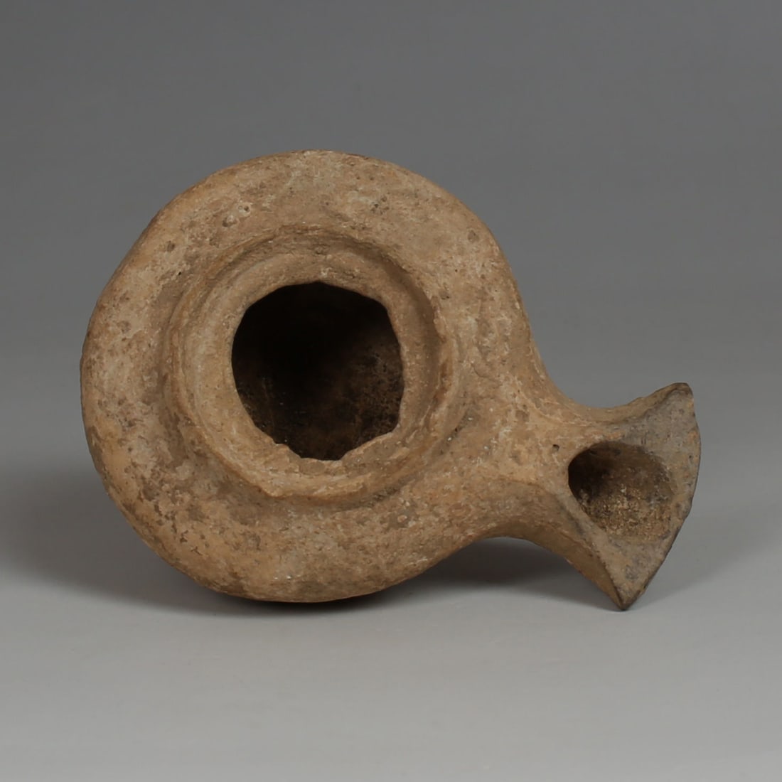 Roman, Herodian oil lamp, Type Kennedy 3, Hadad 4 (1 of 3)