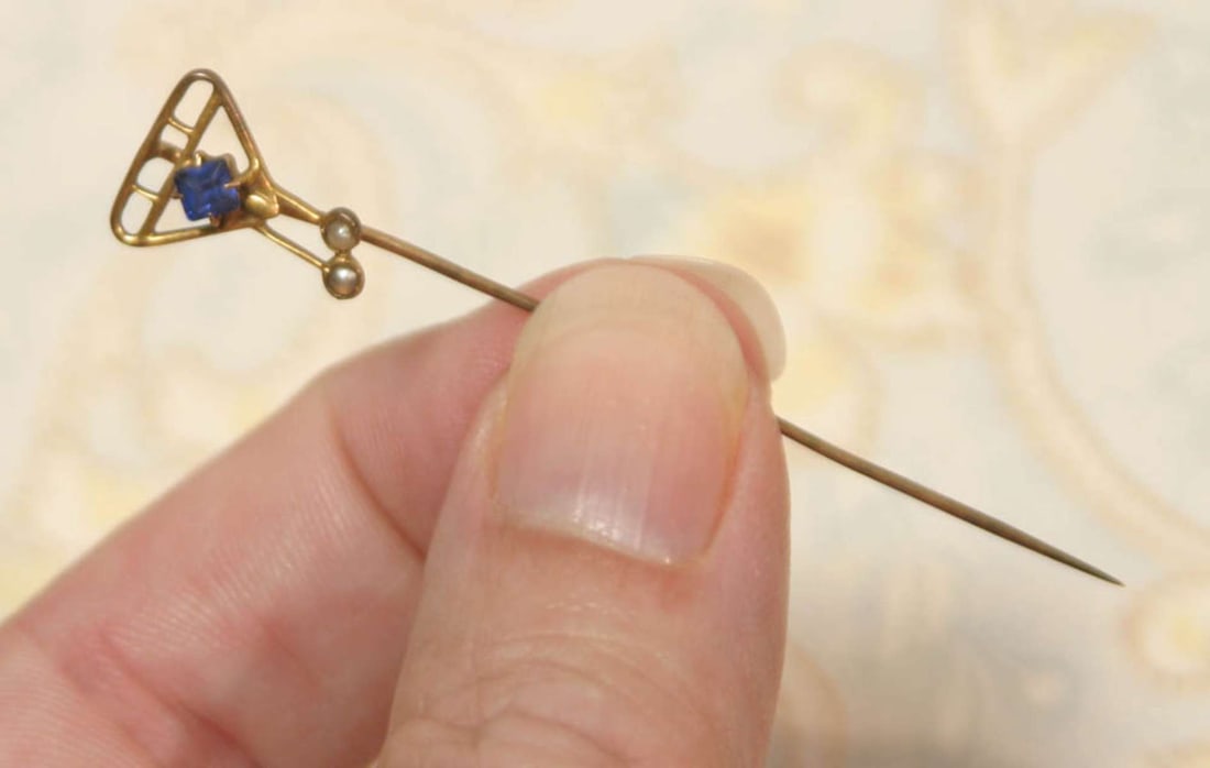 antique estate jewelry: stick pin (1 of 6)