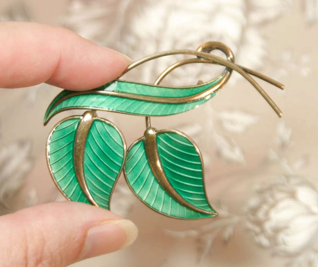 vintage estate jewelry: Scandinavian pin brooch (1 of 5)