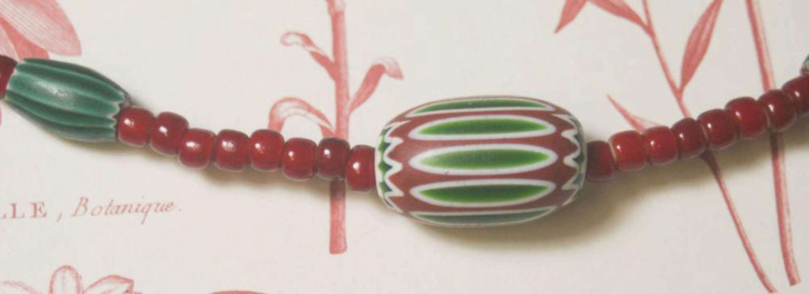 vintage estate jewelry: ethnic glass necklace (1 of 5)