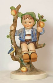 vintage Goebel Hummel figurine