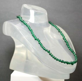 vintage estate jewelry: glass necklace