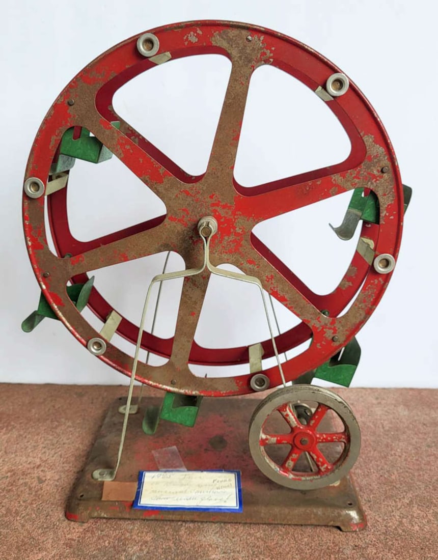 antique metal ferris wheel toy (1 of 10)