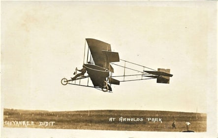 1913 aviation rppc superb image in full flight